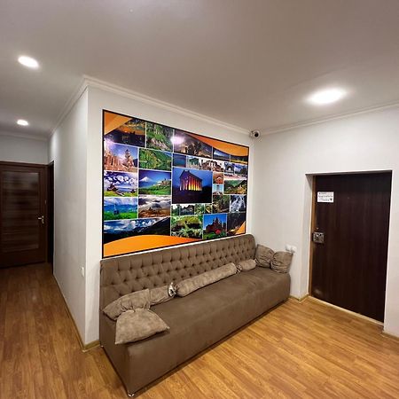 Pushkiin Hotell Jerevan Exteriör bild