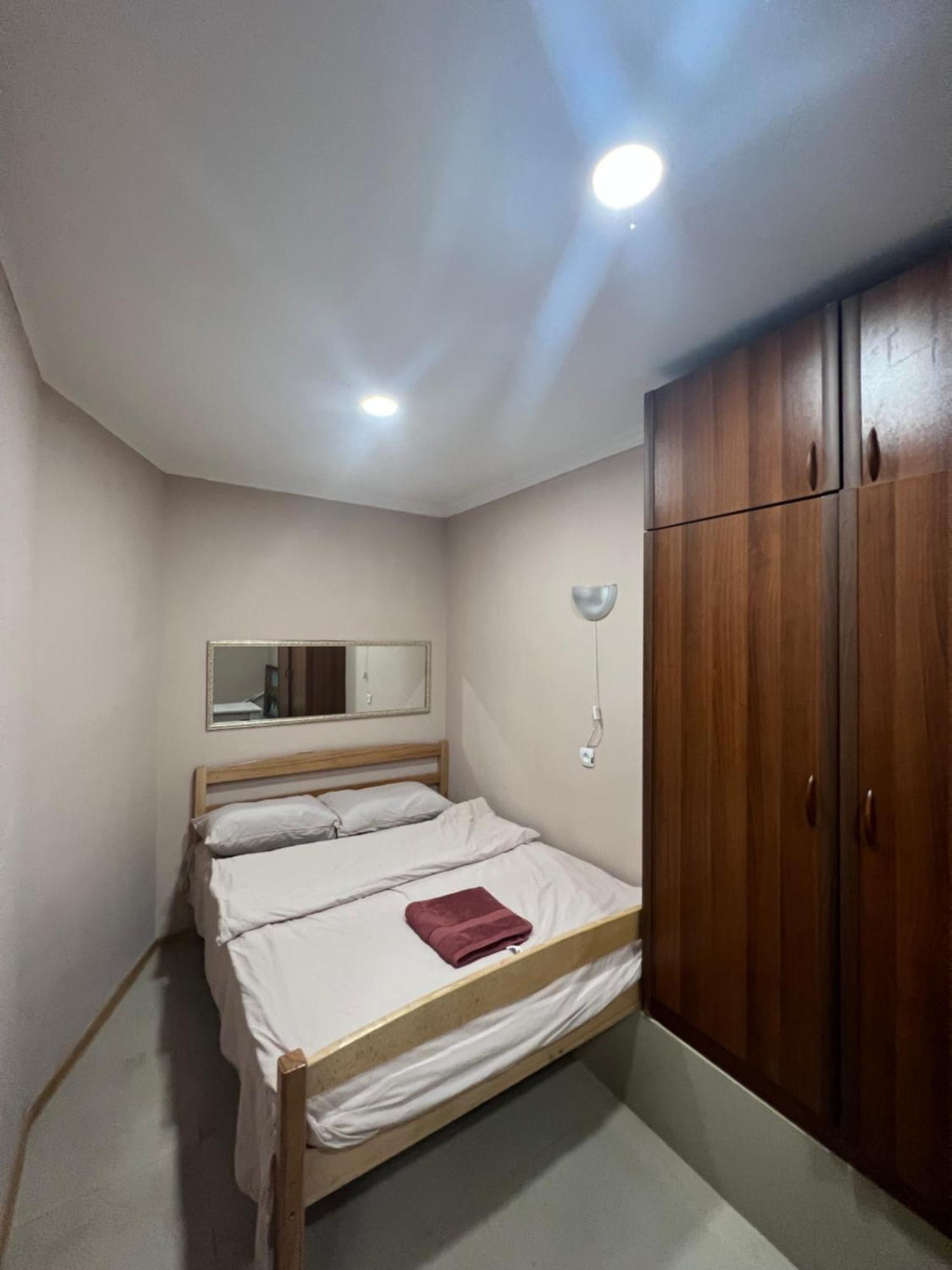 Pushkiin Hotell Jerevan Exteriör bild