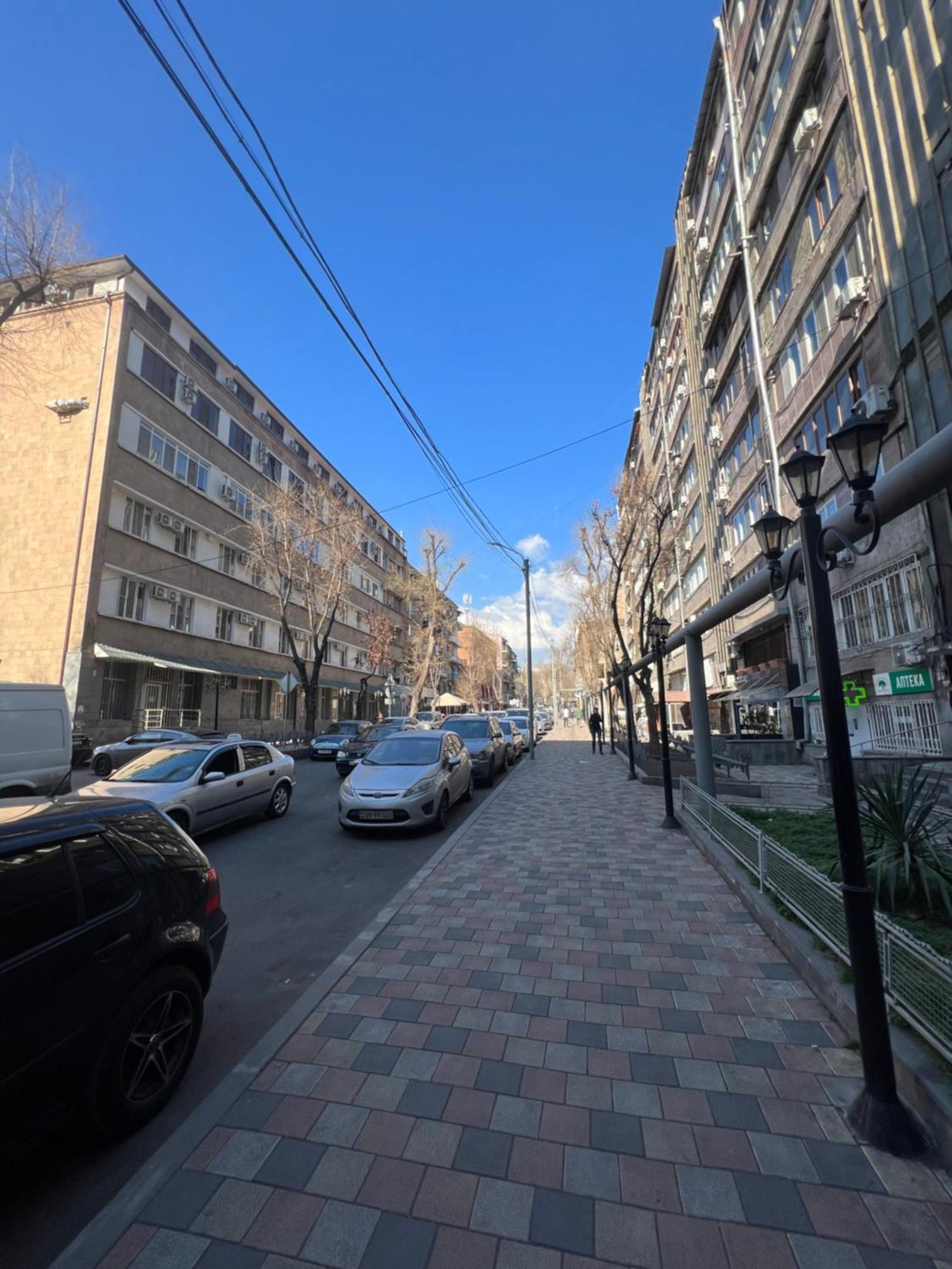 Pushkiin Hotell Jerevan Exteriör bild