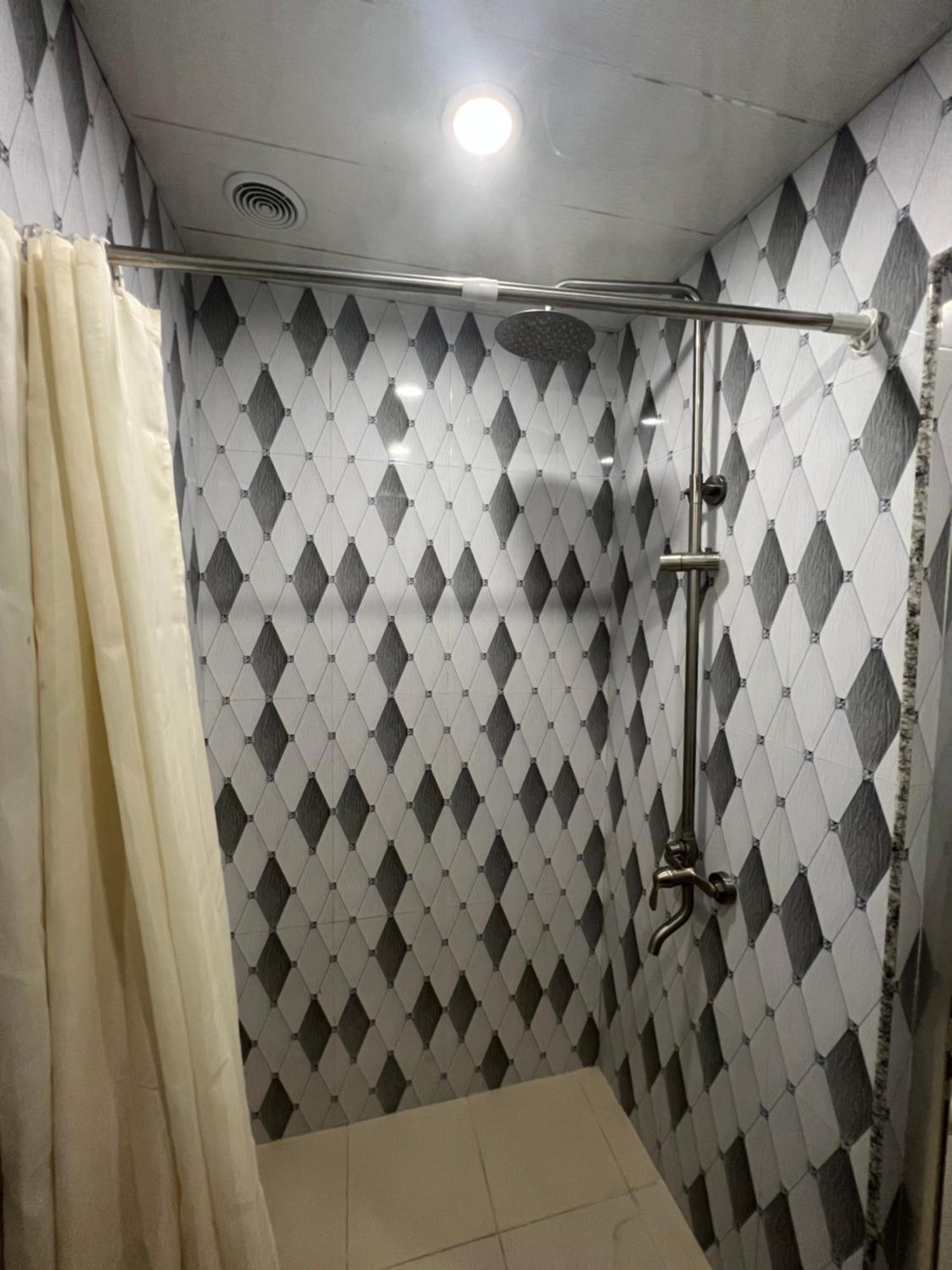 Pushkiin Hotell Jerevan Exteriör bild